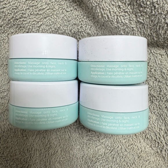 Tarte Drink of H2O Hydrating Boost Cream
net 10 mL / 0.33 Fl. Oz. USA Set of 4 - Picture 2 of 5